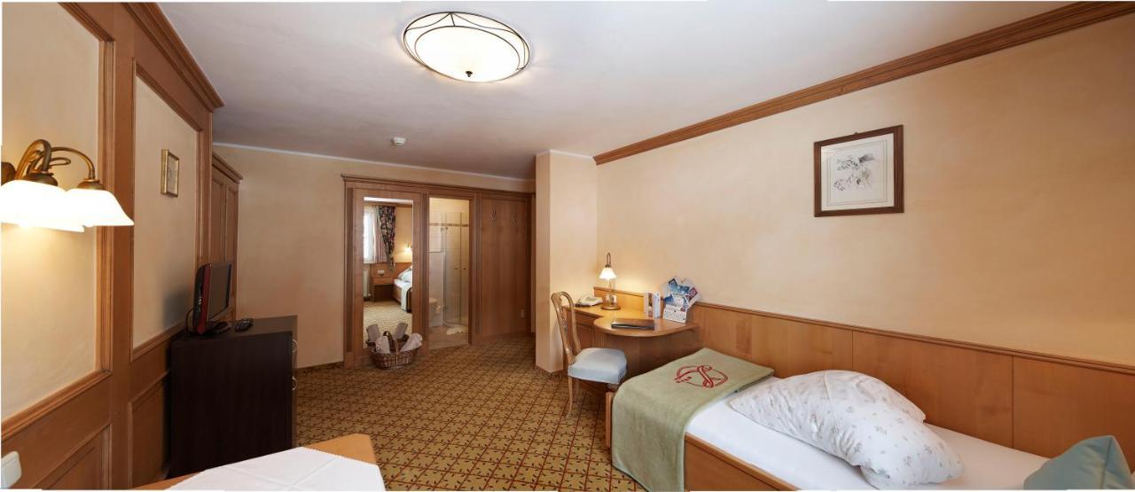 Hotel Lumberger Hof Grän エクステリア 写真